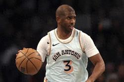 NBA巨星因暴发矛盾被罚离场，事件引起争议