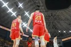 内线大战！球队抢篮板拼伤痕累累，果断获胜！的简单介绍